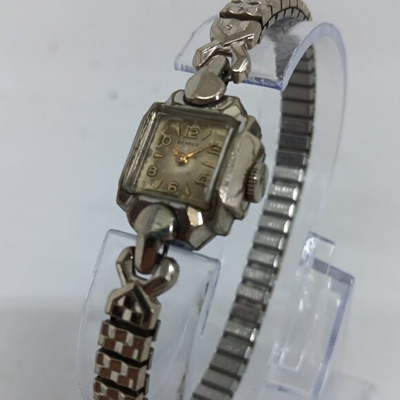 VINTAGE Benrus Women\'s 17 x 19mm Manual Wind 17 Jewel Swiss Made Cocktail Watch main image 4
